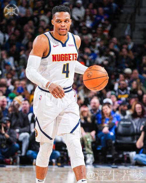 威少外线手感火热 三分精准命中