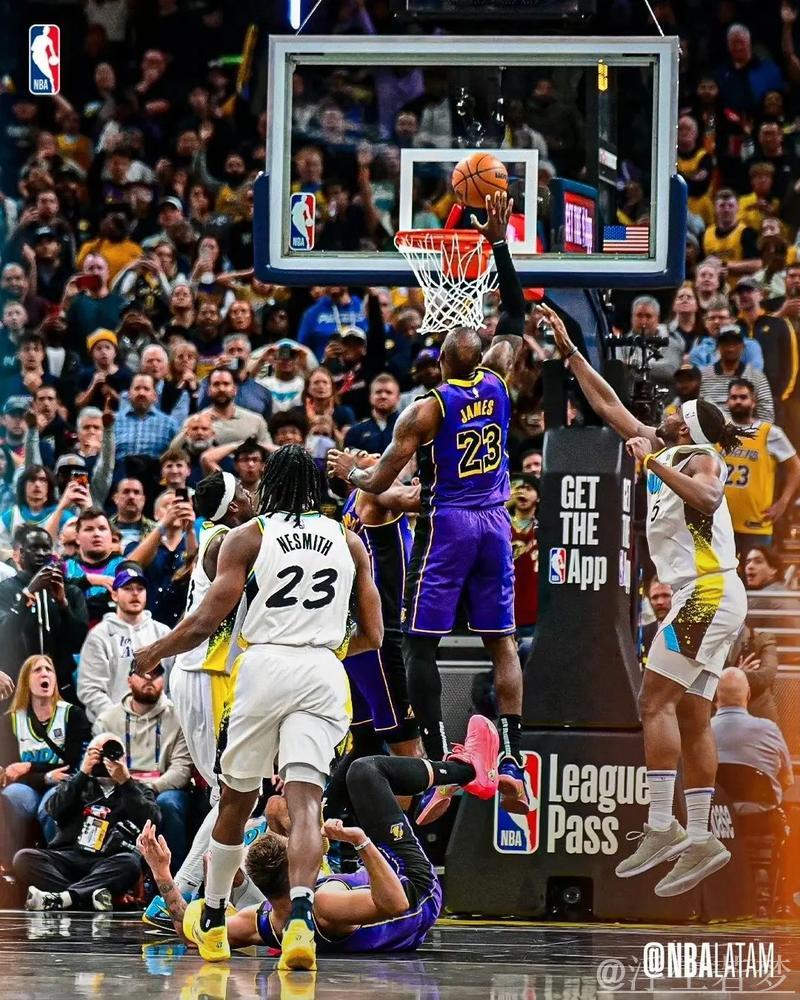 詹姆斯关键补篮绝杀 湖人险胜步行者